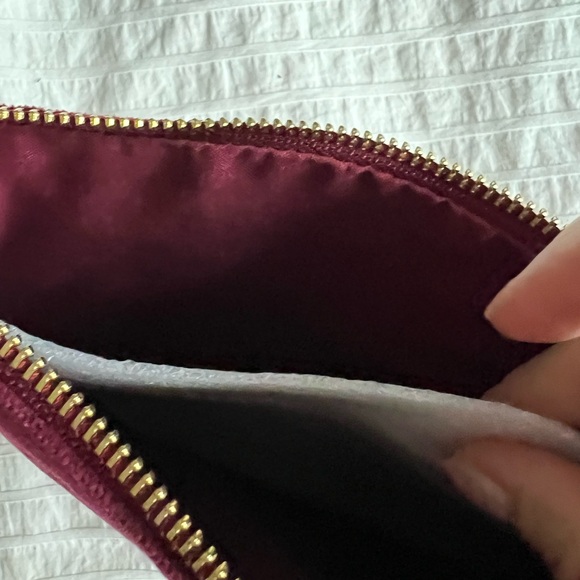 Sézane NWT Clutch pouch bag with magnetic closure- burgundy and rosewood - Picture 4 of 8